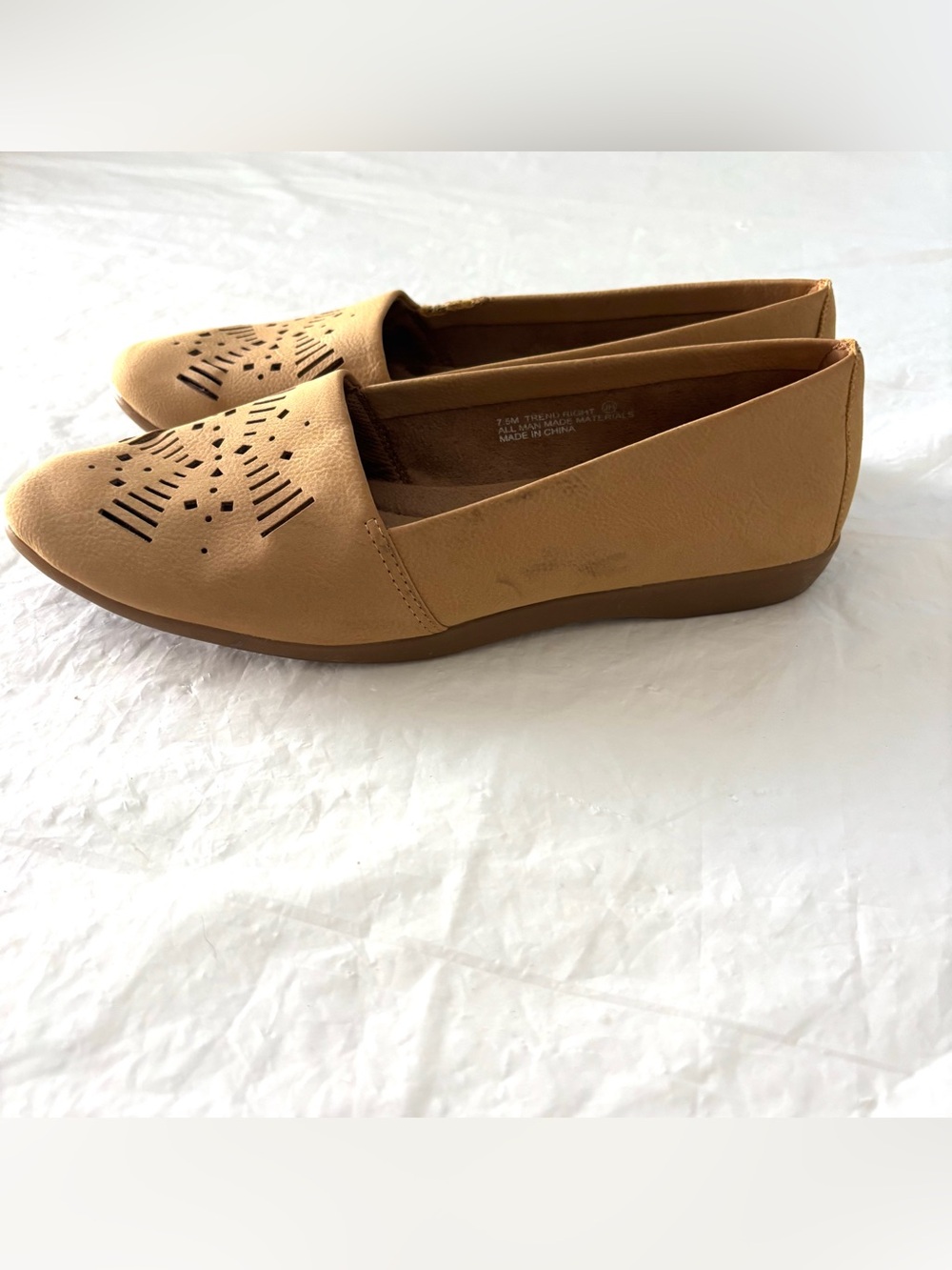 NWOT A2 by Aerosoles Tan Laser-Cut Slip-On Flats Comfort System SZ 7.5